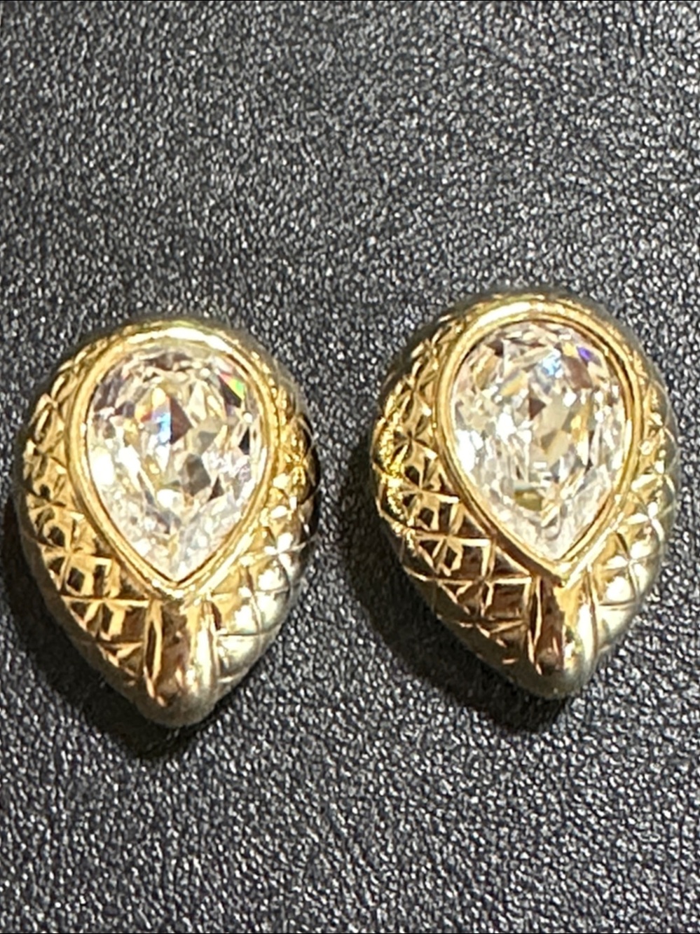 Vintage Swarovski Signed Swan Gold Tone Teardrop Crystal Quilted Clip On Earring